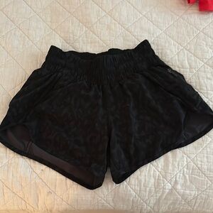 Lululemon Tracker Short CHeetah camo